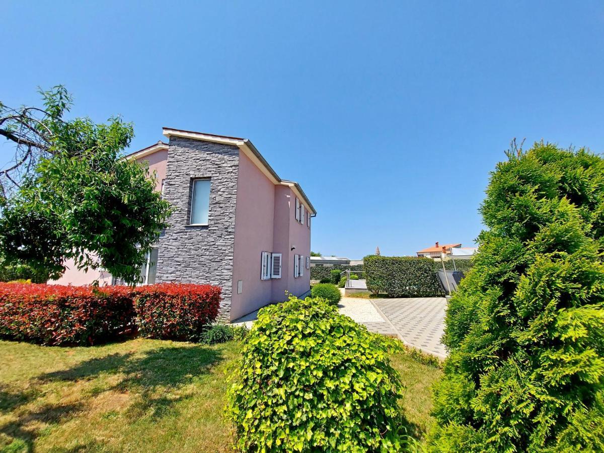 Villa Mattea Galižana Buitenkant foto