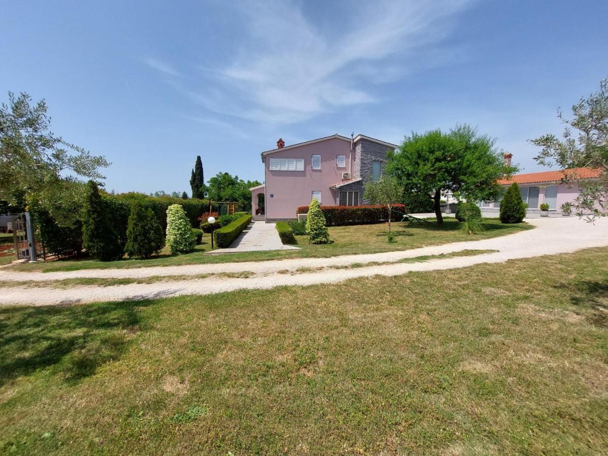 Villa Mattea Galižana Buitenkant foto